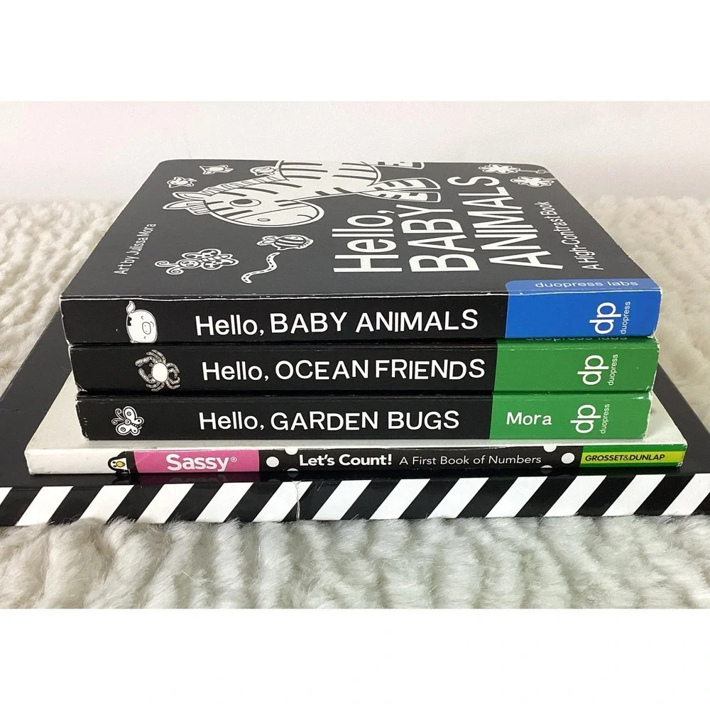 Lot of 6 High Contrast Black & White Baby Board Books Cards for Eye Development